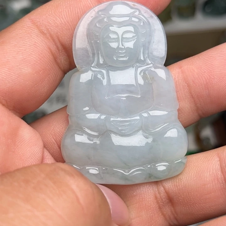 翡翠未镶嵌颈饰观音