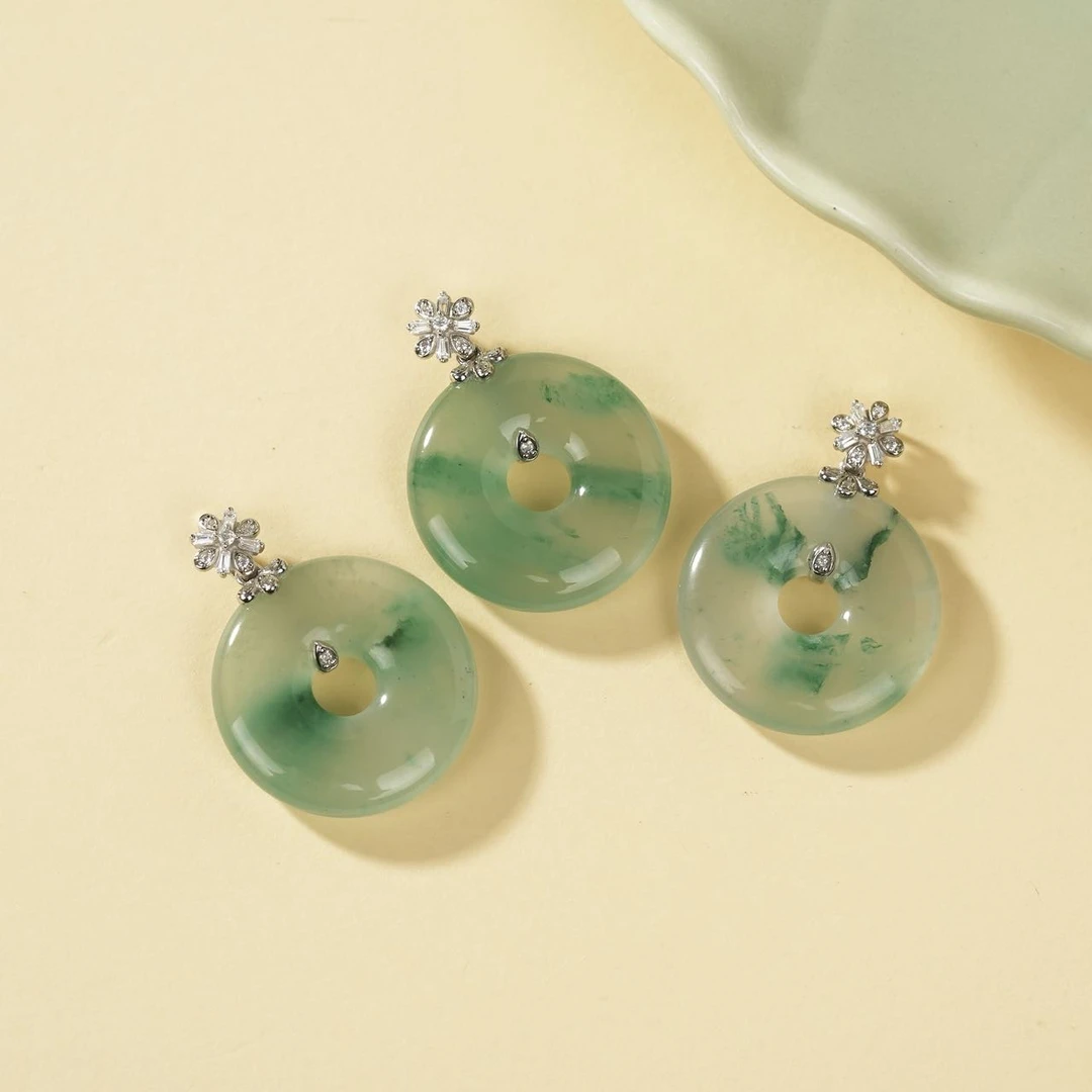 S925银镶嵌独龙玉吊坠-多样性发其一-24.5*5.5mm-V46725-M（甄选）