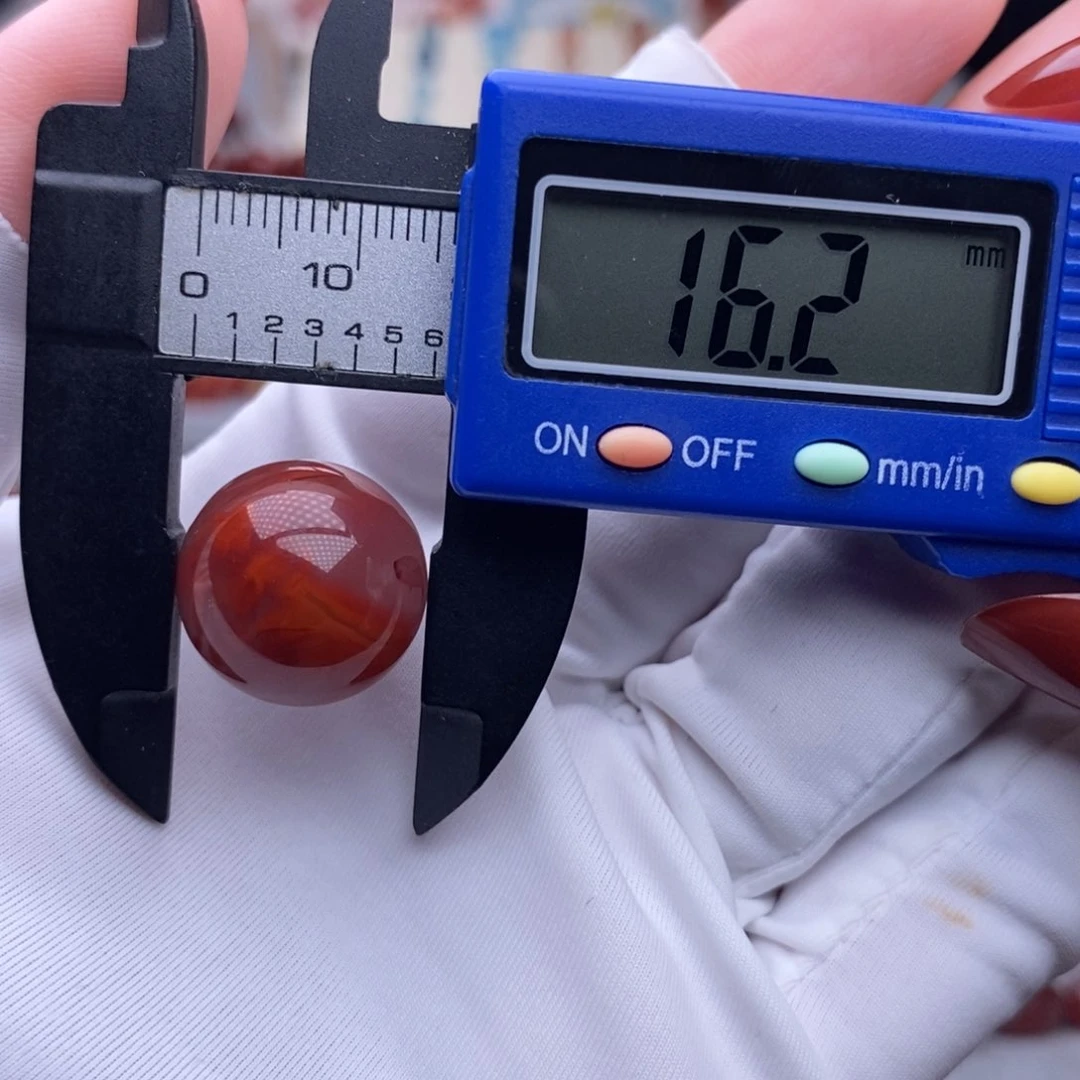 南红玛瑙配饰未镶嵌