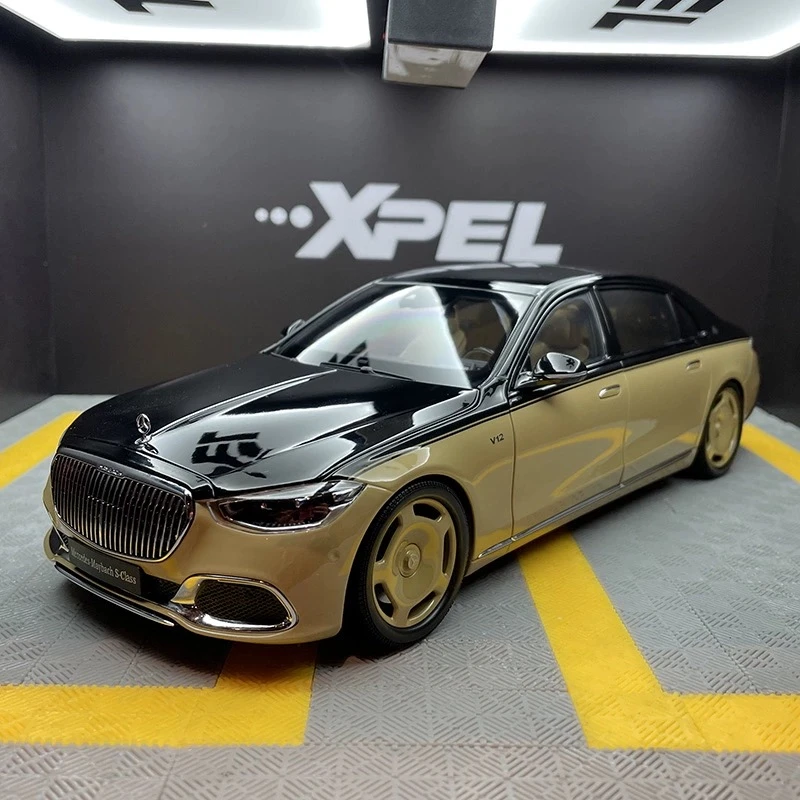 迈巴赫S680合金1：18比例原厂静态汽车模型