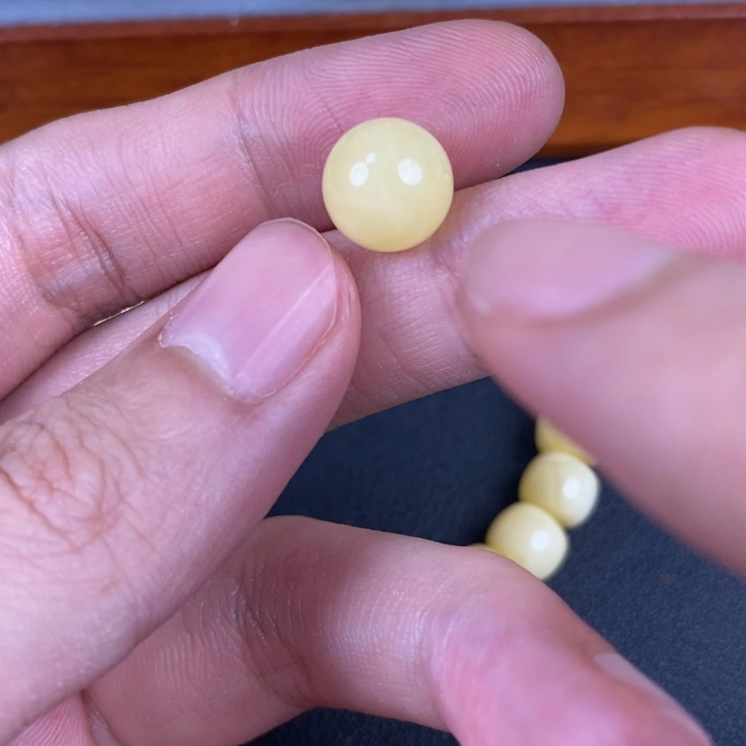 琥珀未镶嵌裸石24