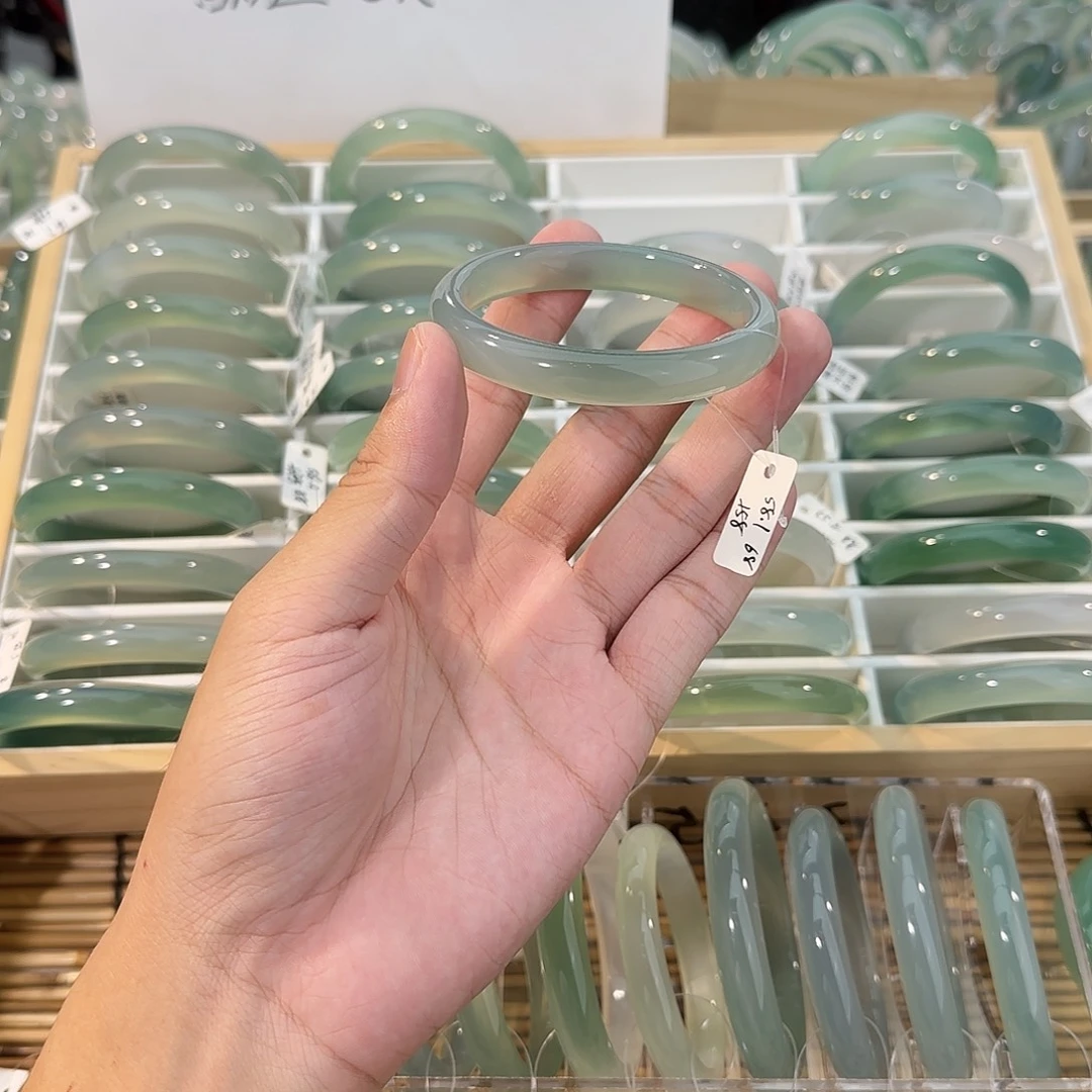 玛瑙/玉髓未镶嵌手镯圈口58.1
