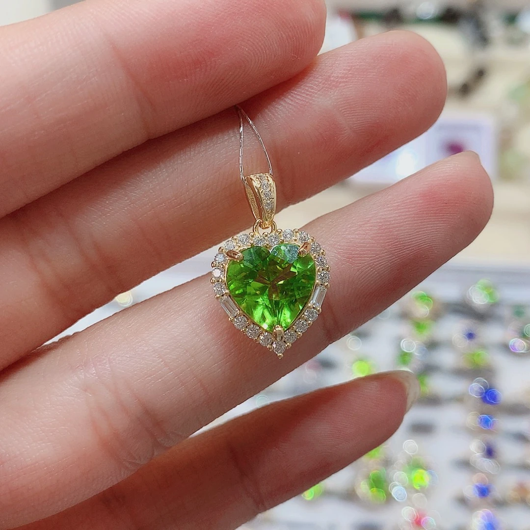 银S925镶嵌橄榄石吊坠赠链