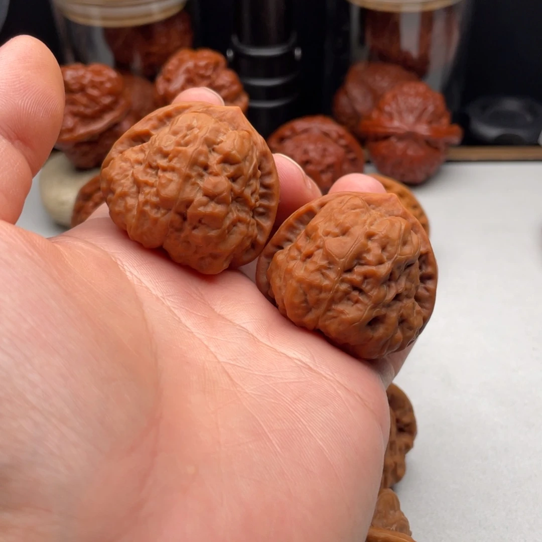 文玩核桃吊坠40红皮三角蛙