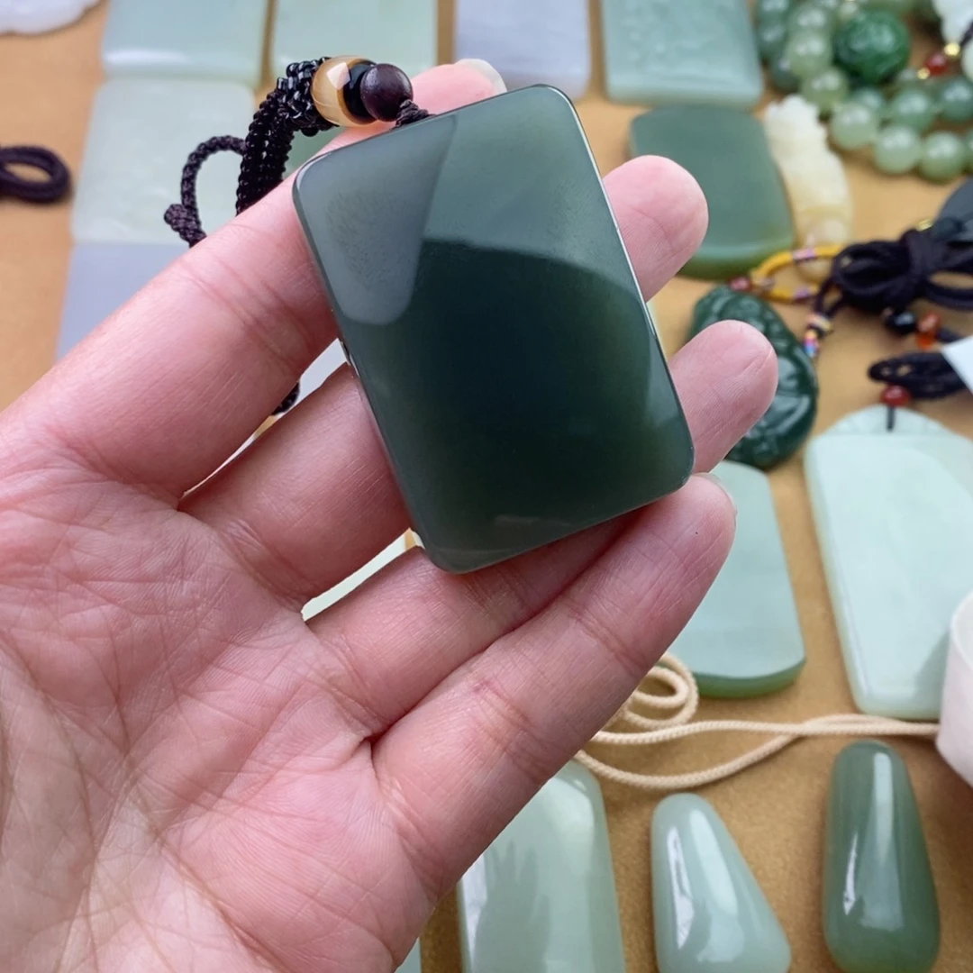 和田玉颈饰未镶嵌4****斜