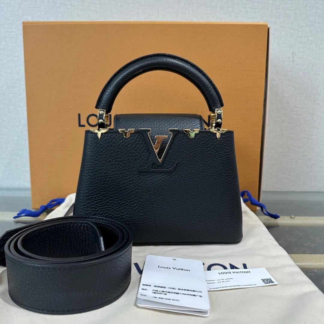 99新 LV 路易威登 Capucines mini黑色金扣手提斜挎包 01004