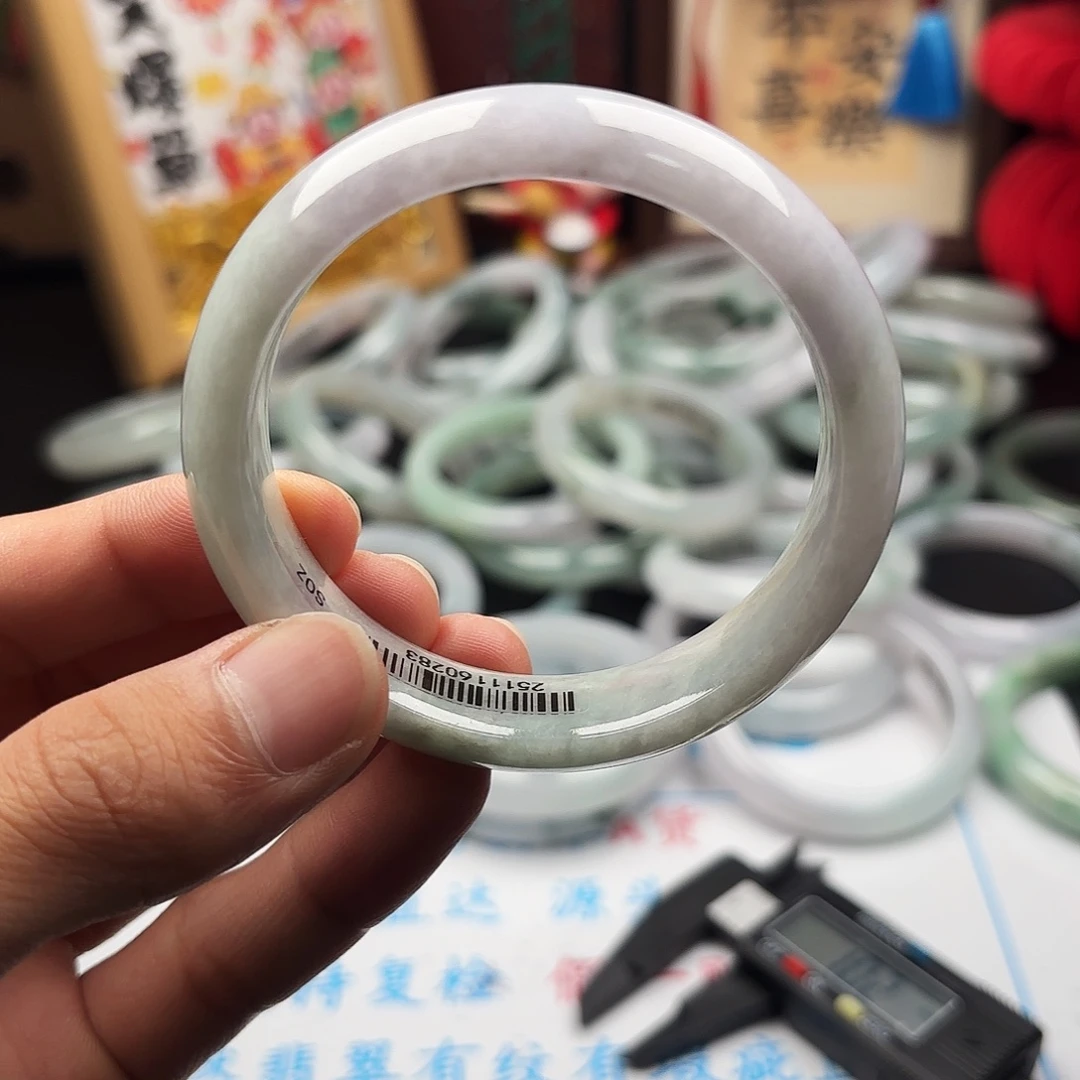 翡翠未镶嵌手镯80 3