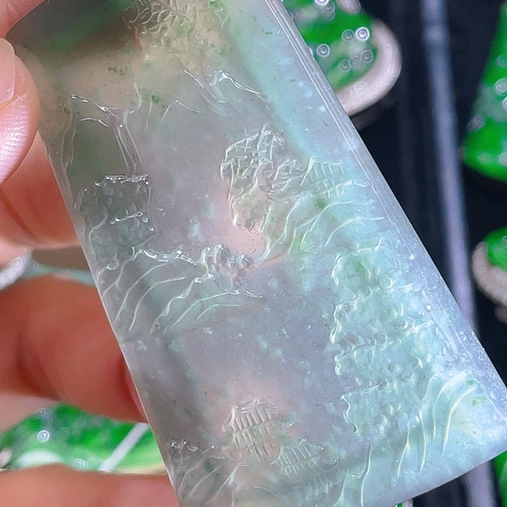 翡翠未镶嵌颈饰08