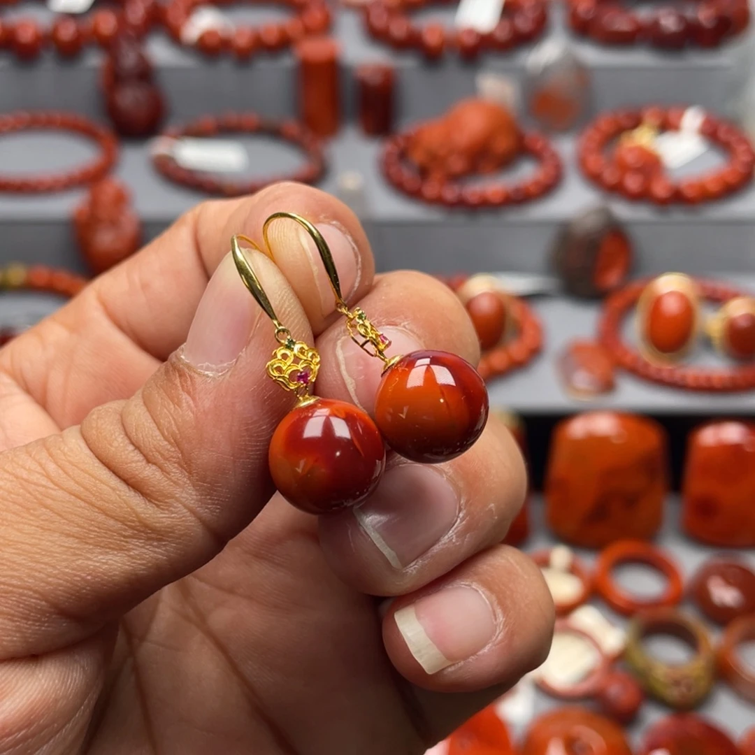 南红玛瑙18K金镶嵌珠宝奇石耳环