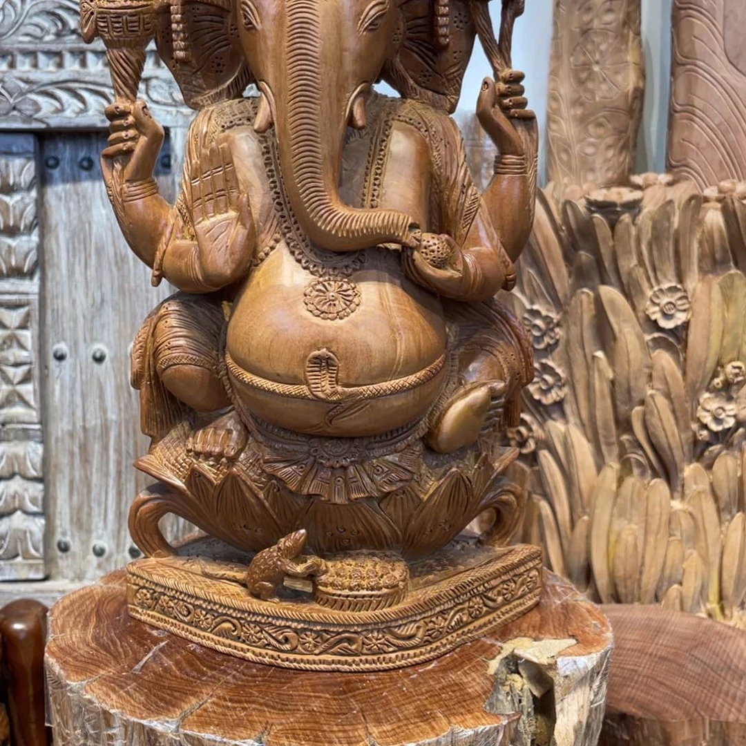 檀香木其他林*生老山檀香象神1472克