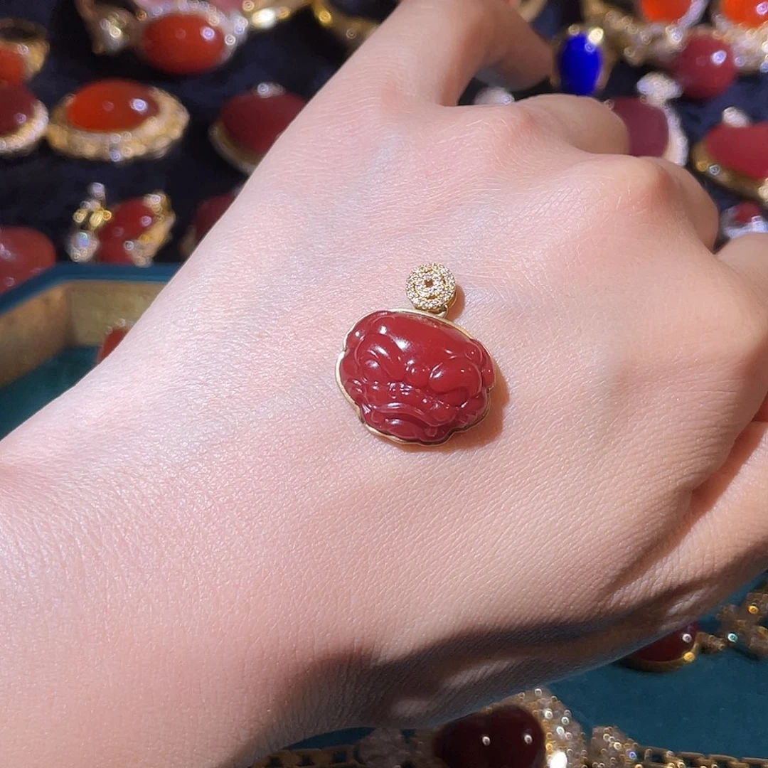 南红玛瑙18K金镶嵌吊坠(不含链)