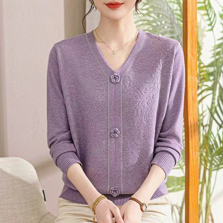 2025新款妈妈洋气打底上衣中年女装秋装毛衣V领遮肉显瘦针织衫