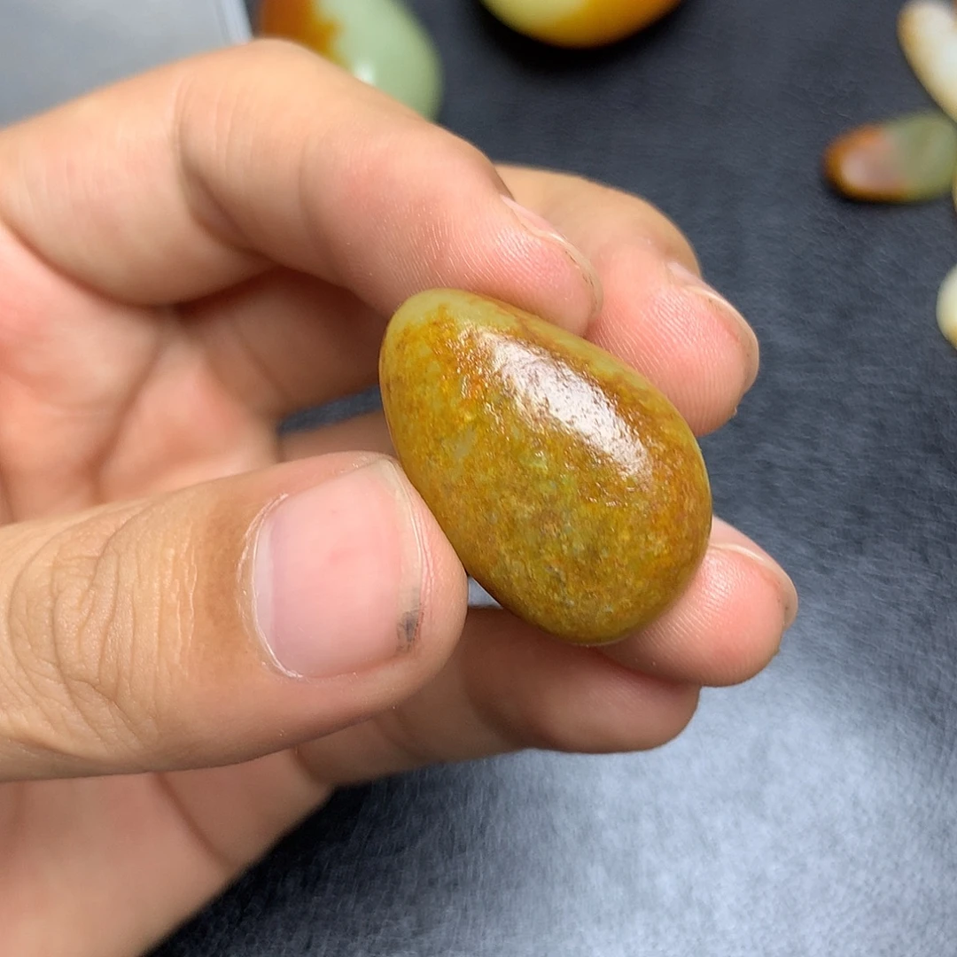 和田玉未镶嵌摆件