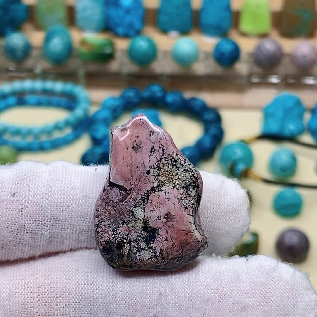 绿松石未镶嵌珠宝奇石