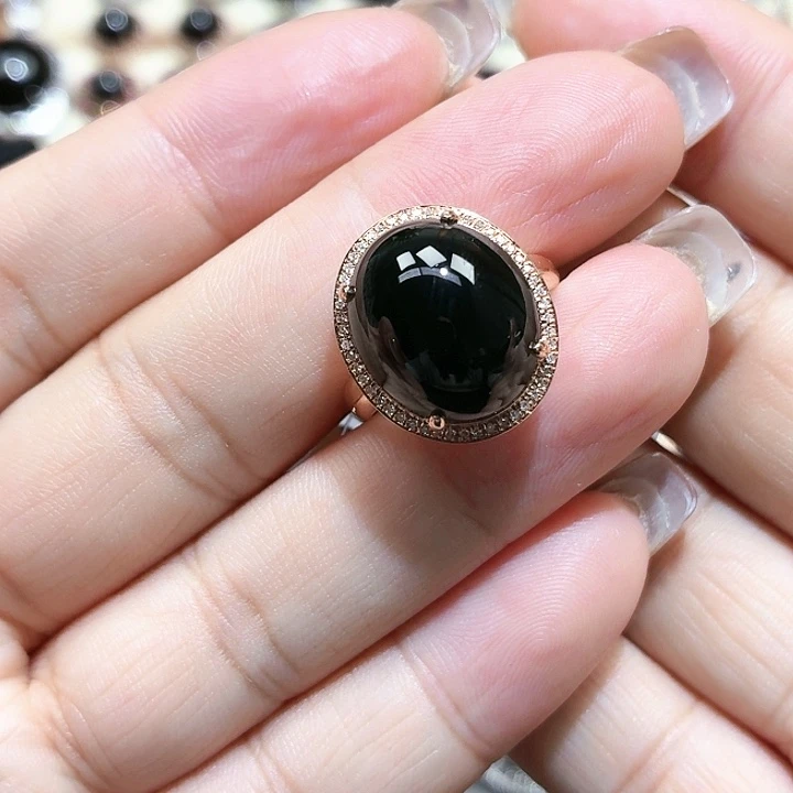 翡翠18K金镶嵌戒指