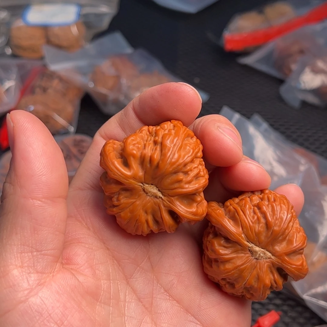 文玩核桃把件T**?43闷白