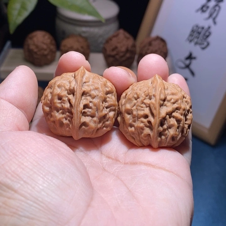 文玩核桃吊坠全品黄松峪元宝