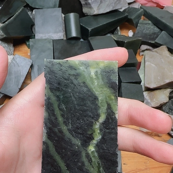 未镶嵌和田玉（糖玉）珠宝半成品