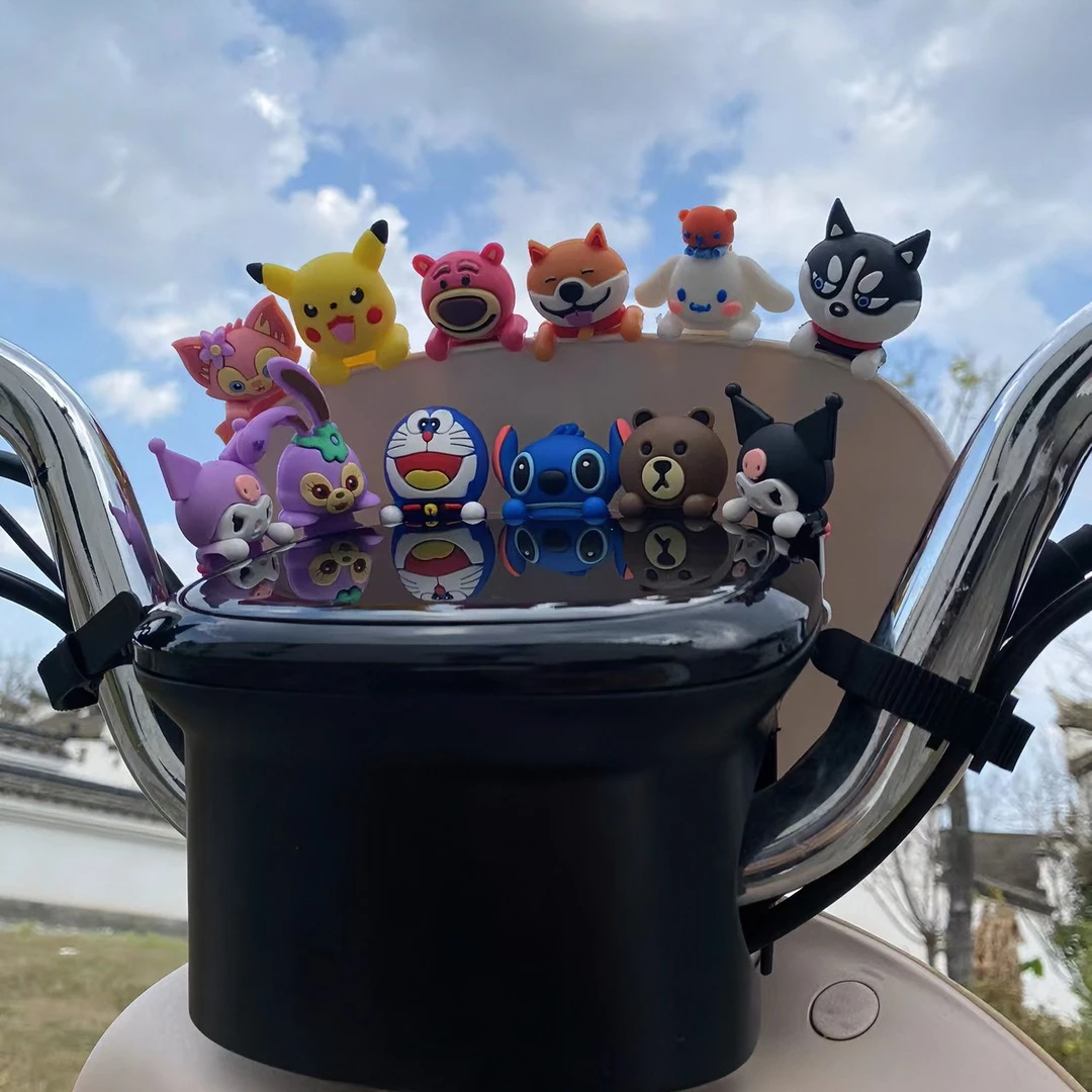 电动车摩托车牌装饰品玩偶贴趴趴公仔配件电动电瓶车可爱车载贴