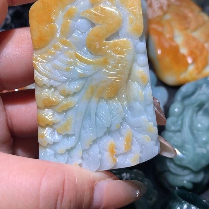 翡翠未镶嵌颈饰保真天然A货翡翠