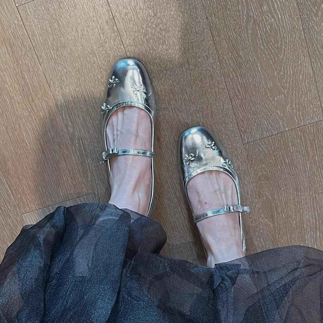 【法国设计师】羊皮版~银色平底单鞋女法式浅口玛丽珍鞋一字扣蝴