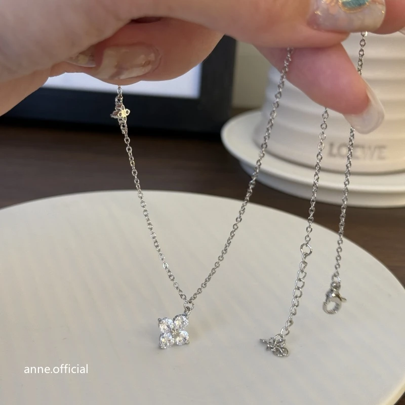 铜合金项链 【X712】精致四叶花镶锆叶子吊坠项链