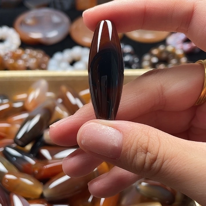 散珠玛瑙/玉髓天然