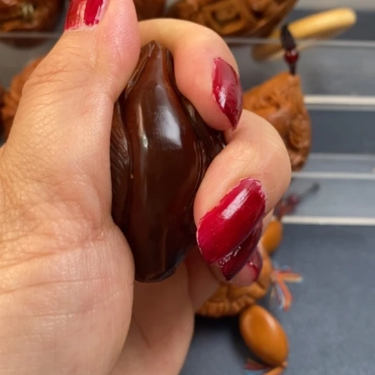 橄榄核吊坠巴西玉华独款三面