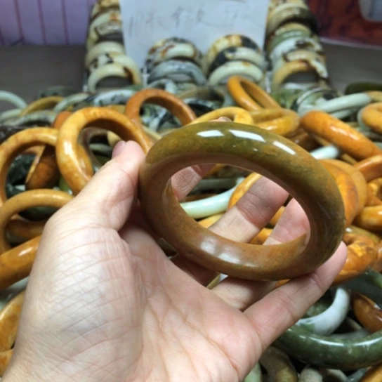 未镶嵌蛇纹石玉手镯H*皮