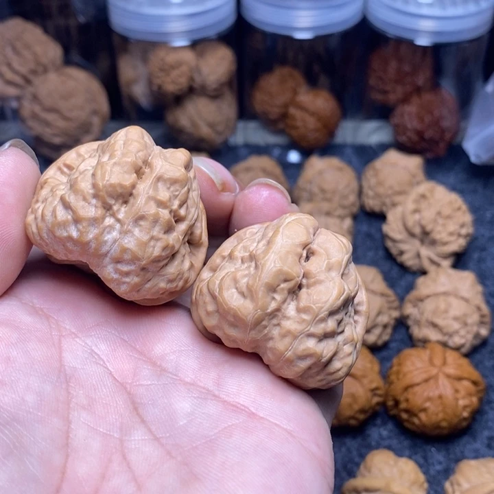 文玩核桃吊坠40蛤蟆头