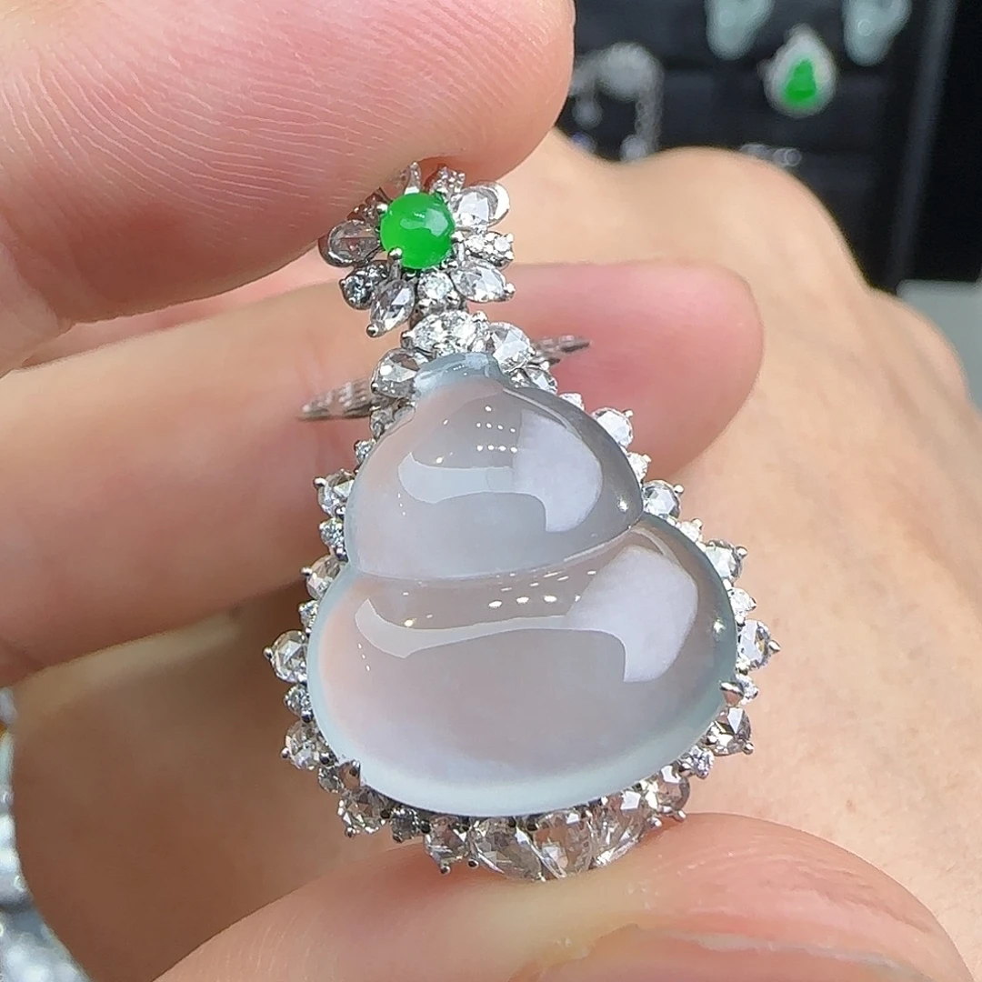 翡翠18K金镶嵌颈饰天然翡翠