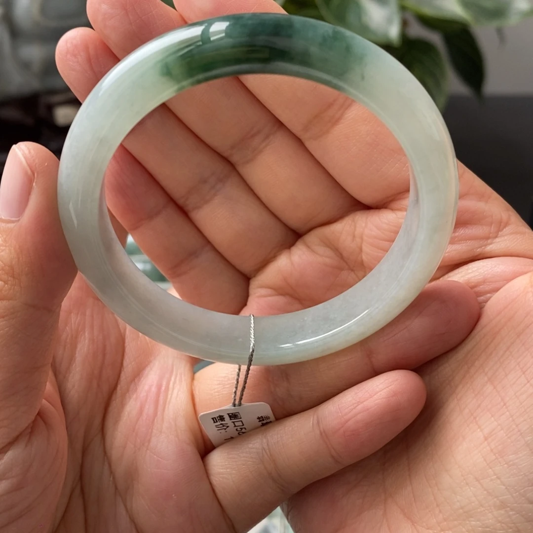 翡翠未镶嵌手镯天然