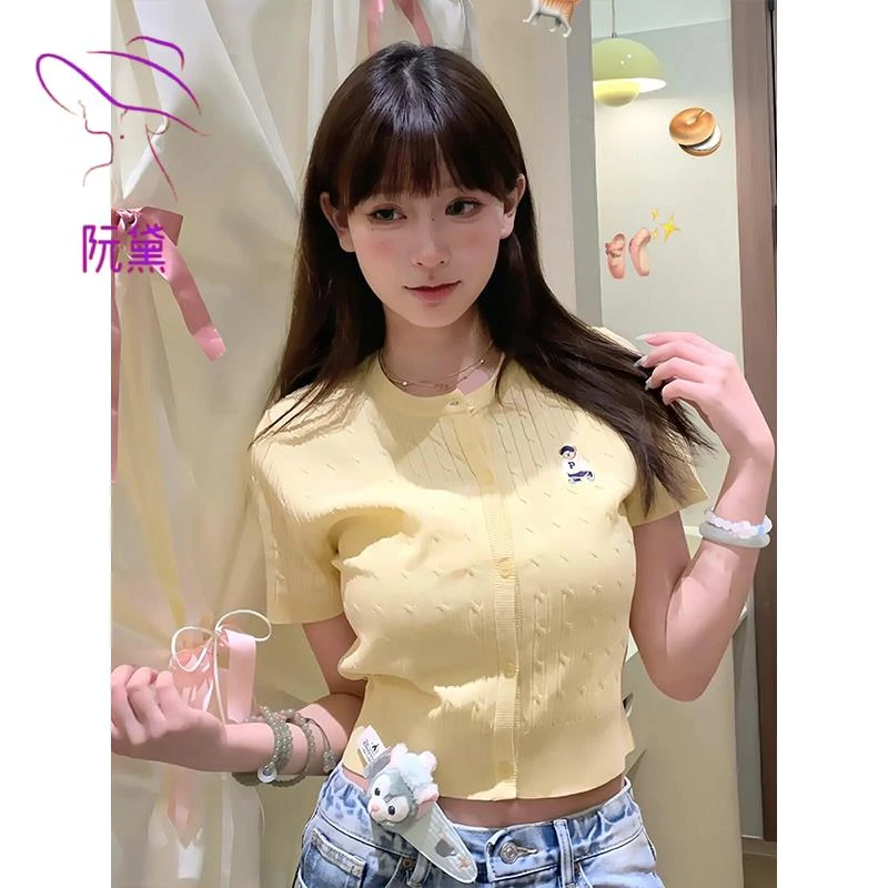 阮黛美式针织短袖女夏季卡通小熊刺绣学院风t恤修身显瘦上衣甜辣
