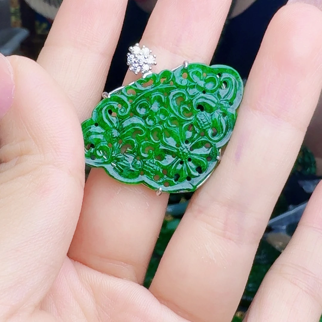 翡翠银S925镶嵌颈饰多样化