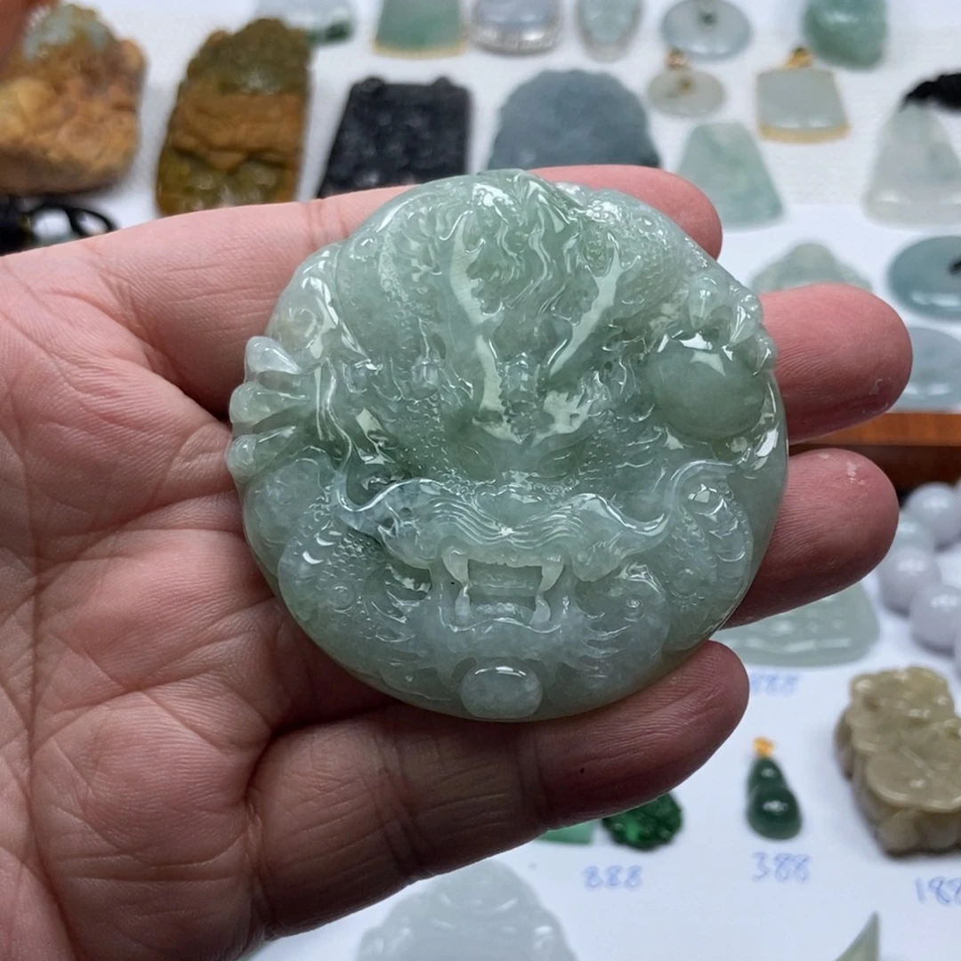 翡翠未镶嵌颈饰龙牌  天然缅甸ａ货翡翠