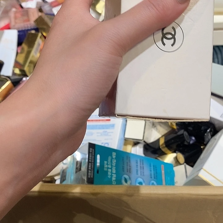 冰***竹花岗石铁合金中古香水沐浴露持久留香时间