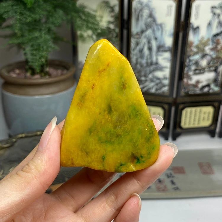 老料黄加绿不规则三角挂件 天然翡翠A货