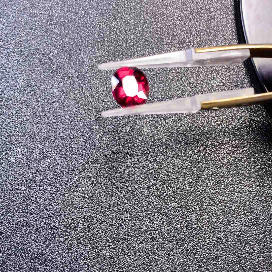 石榴石（紫牙乌）裸石未镶嵌4.72ct