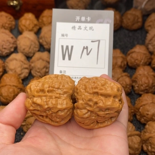 吊坠桃核我是第一百39