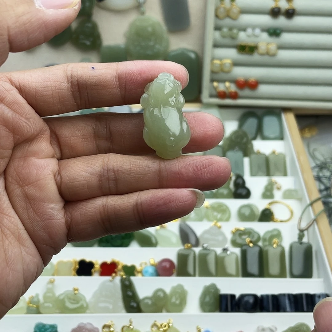 和田玉未镶嵌吊坠(不含链)