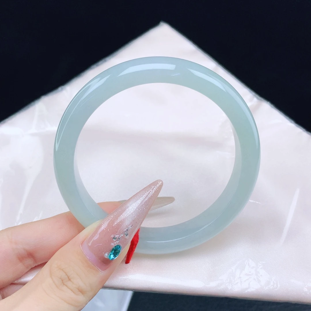 翡翠手镯未镶嵌57-58圈口