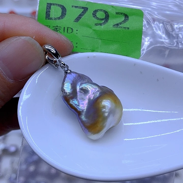 颈饰未镶嵌淡水珍珠