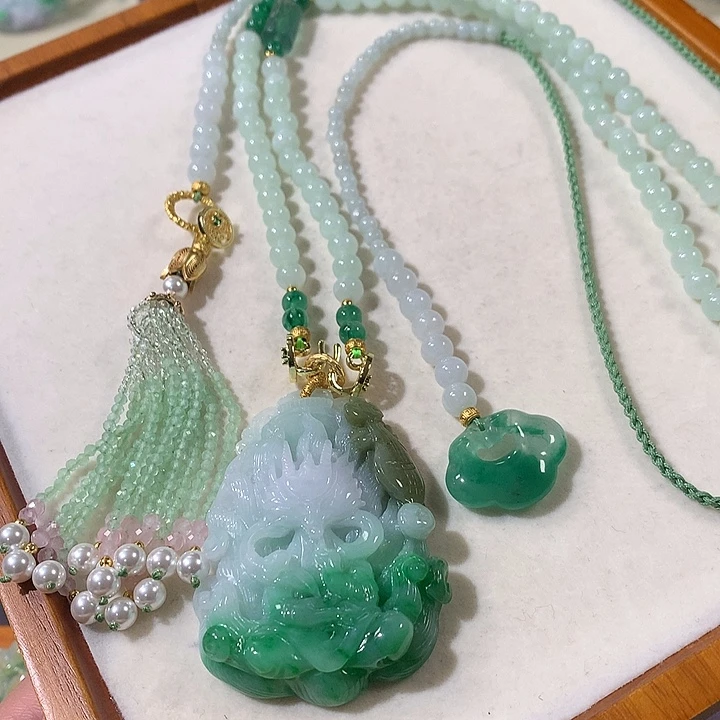 翡翠未镶嵌颈饰翡翠吊坠