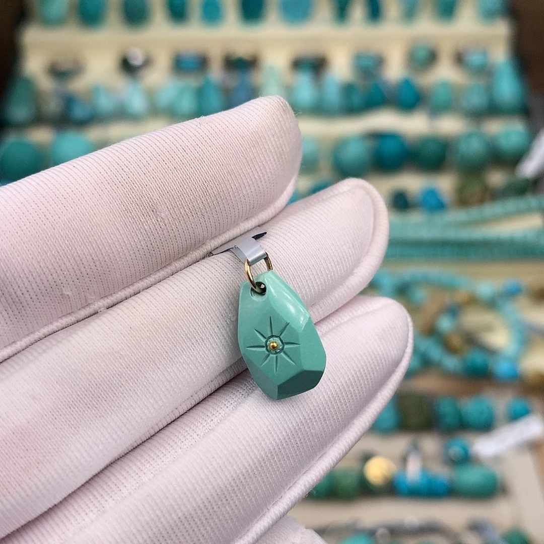 绿松石18K金镶嵌珠宝奇石