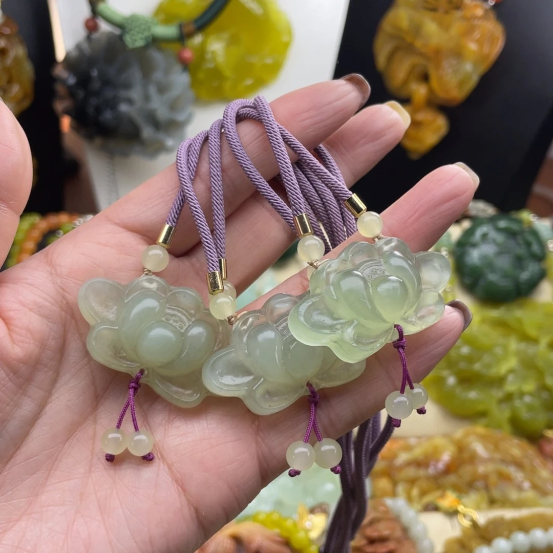 未镶嵌蛇纹石玉颈饰