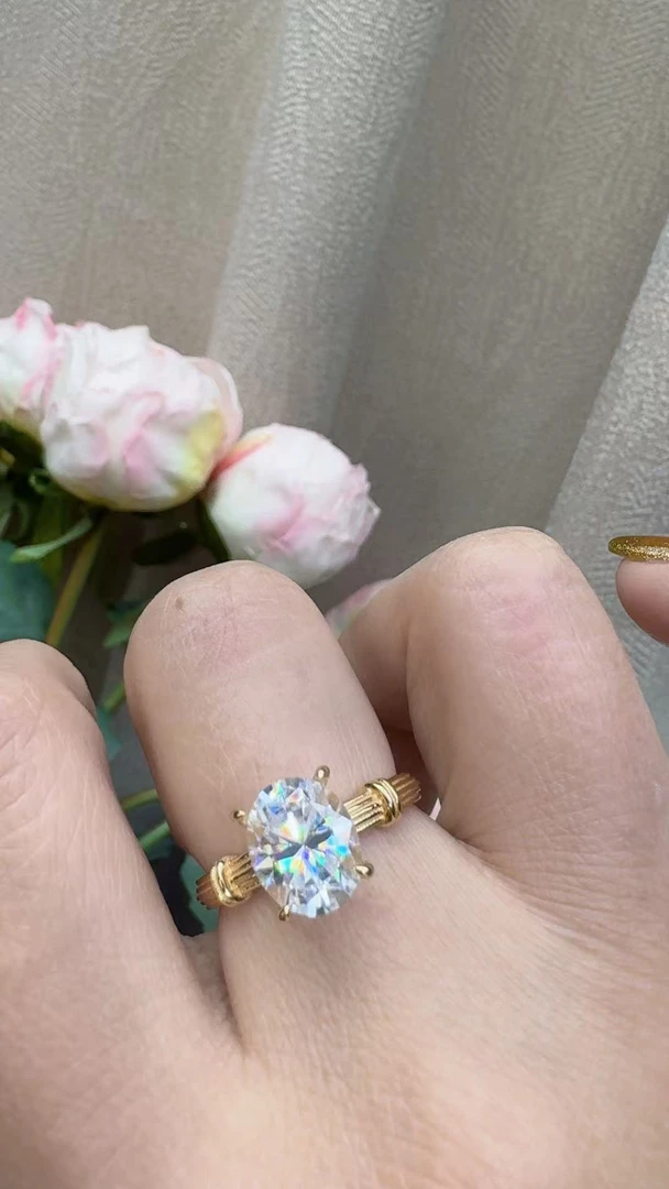 《高端定制》罗马柱鸽子蛋 3.0ct