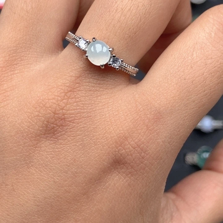 翡翠未镶嵌戒指戒指