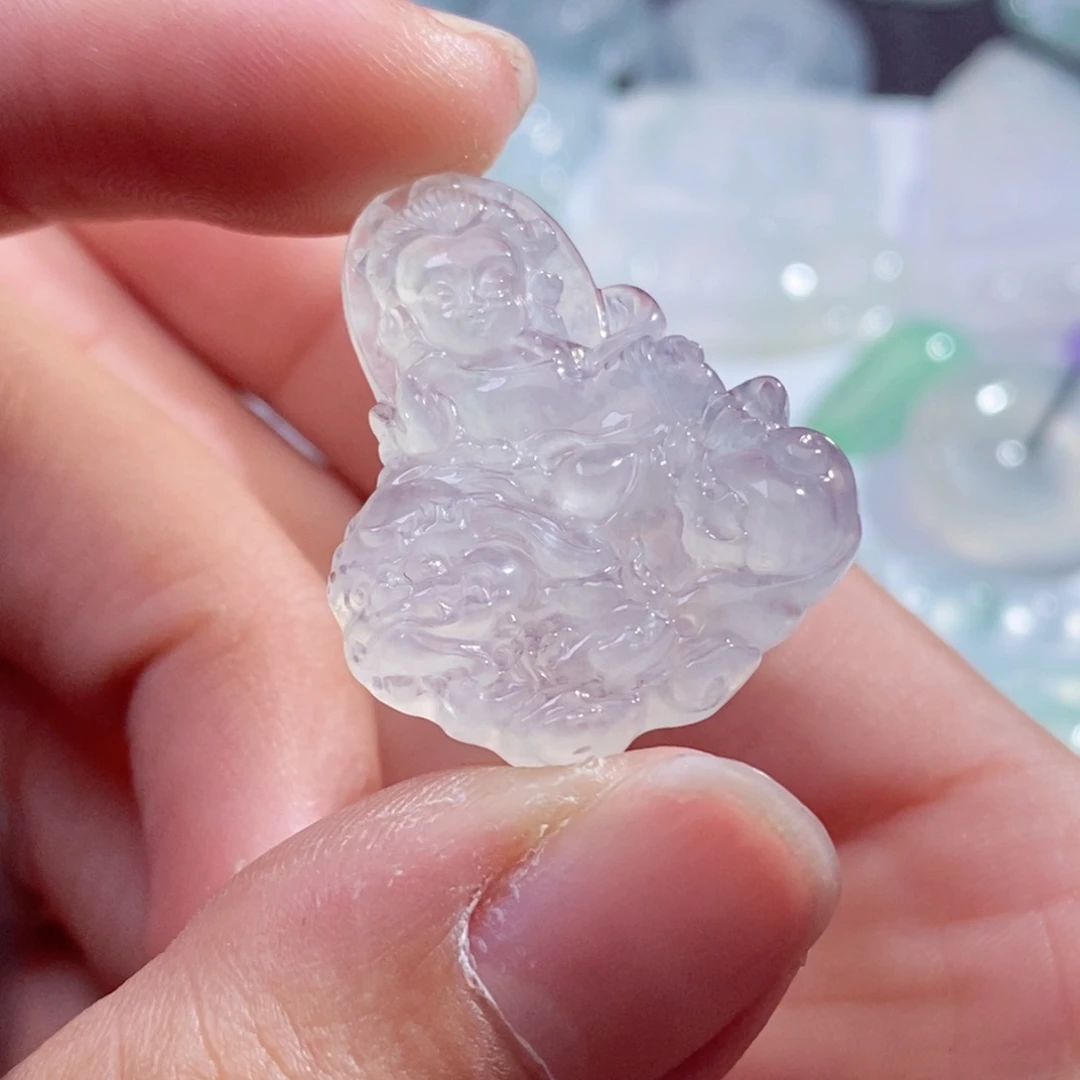 翡翠未镶嵌颈饰缅甸