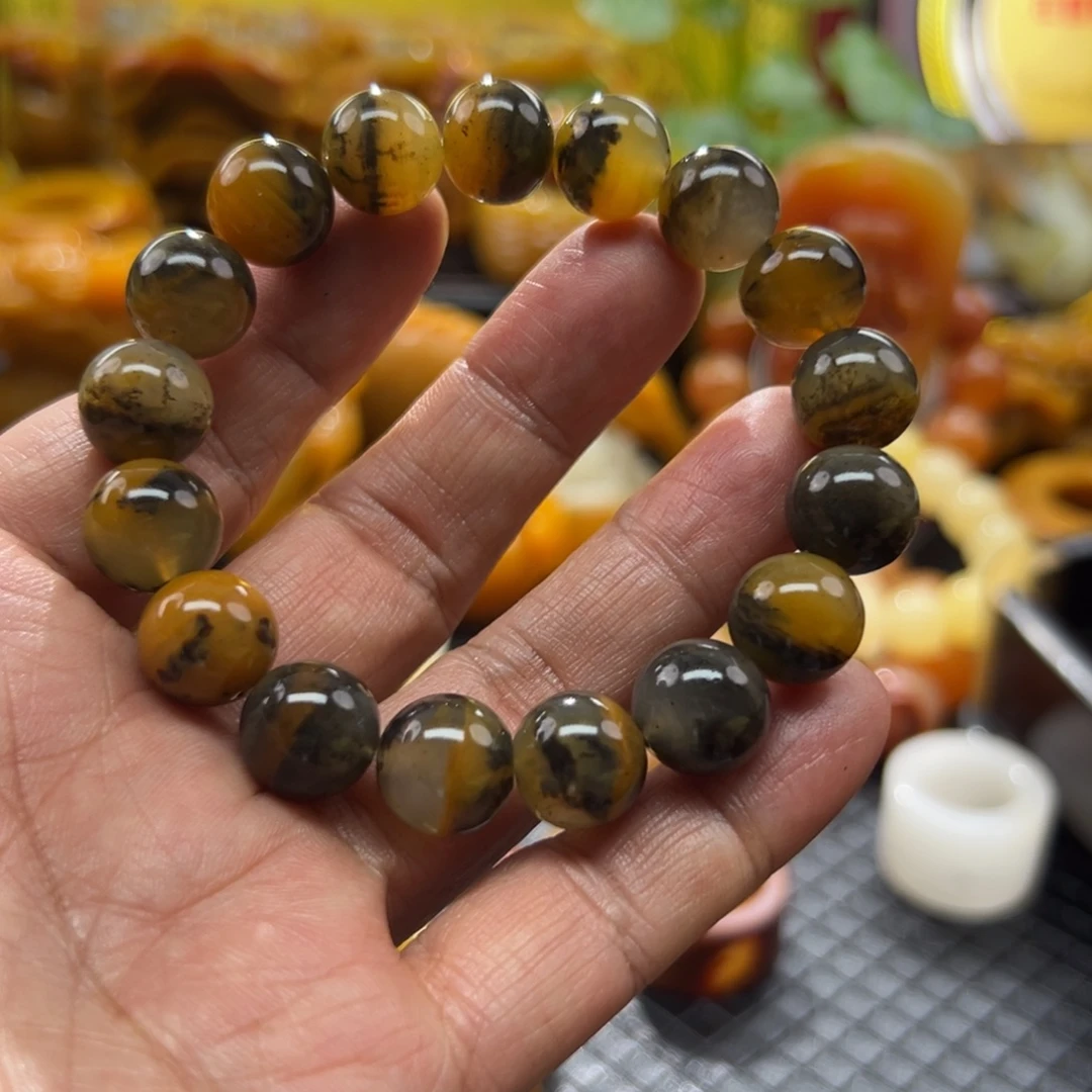 石英质玉未镶嵌颈饰