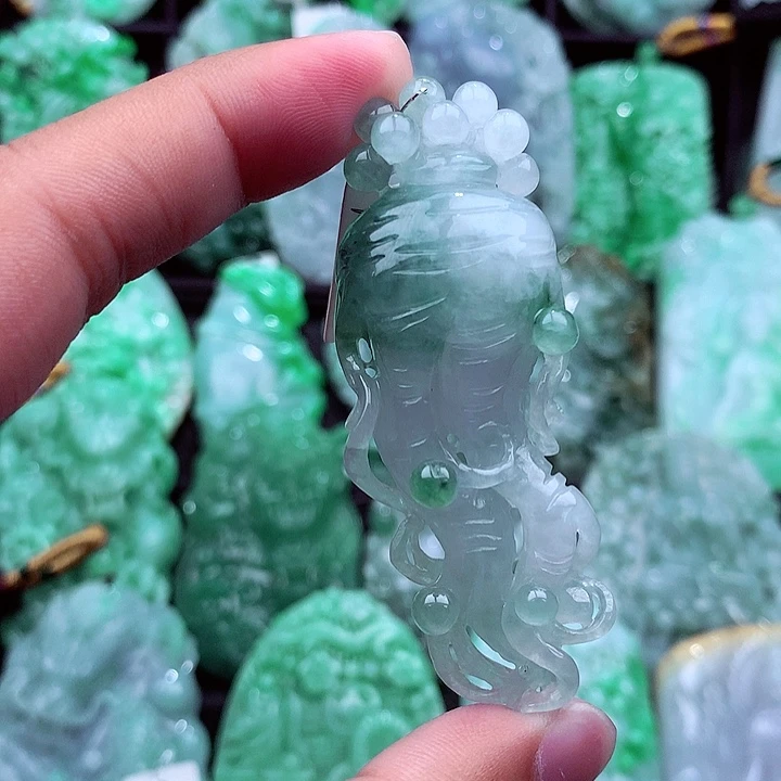 翡翠未镶嵌吊坠(不含链)